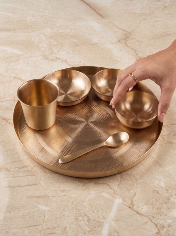 Authentic Handcrafted Pure Kansa Dinner Thali Set (11 Inches / 27.94 cm) – 6-Piece Traditional Bell Metal Dining Set (1 Thali, 2 Bowls, 1 Sweet Dish Bowl, 1 Glass, 1 Spoon)
